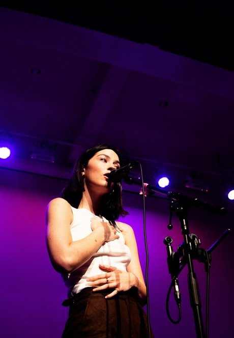 Gracie Abrams star pornographic gallery