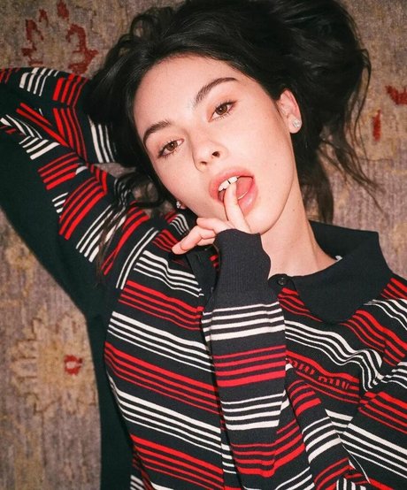 Gracie Abrams beautiful actress photo