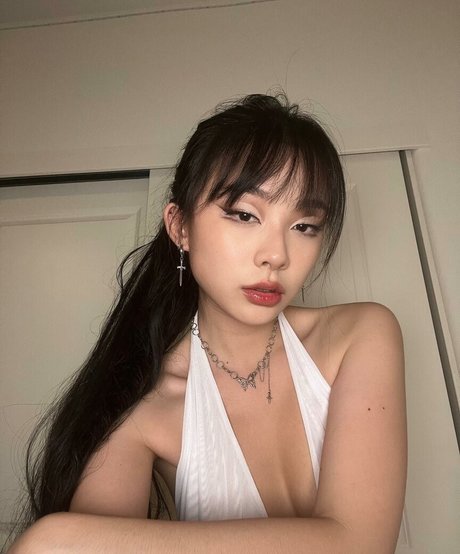 pipluptiny naked actress photo