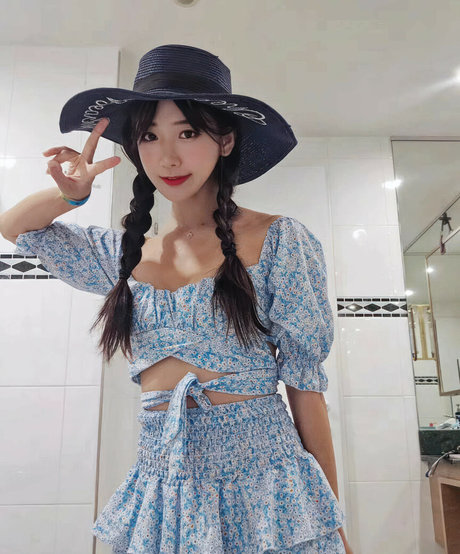 jinnytty exclusive pornstar galleries