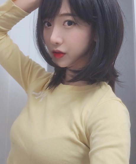 jinnytty model nice images