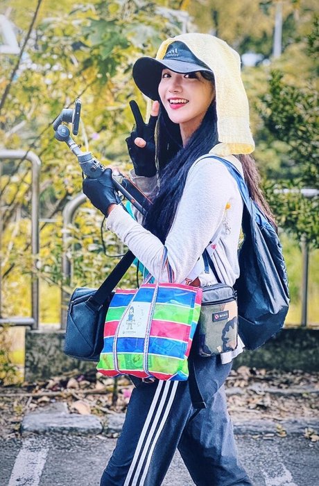 jinnytty top model images