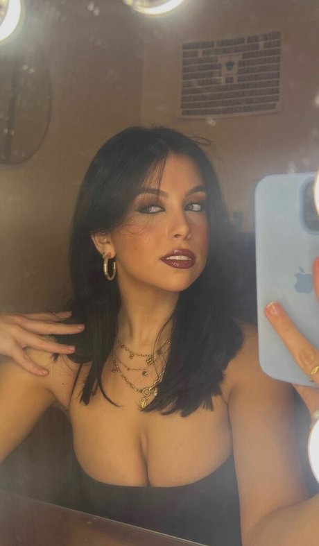 McKenna Doak star nude photos