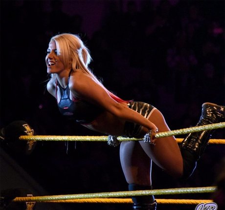 Alexa Bliss pretty star galleries