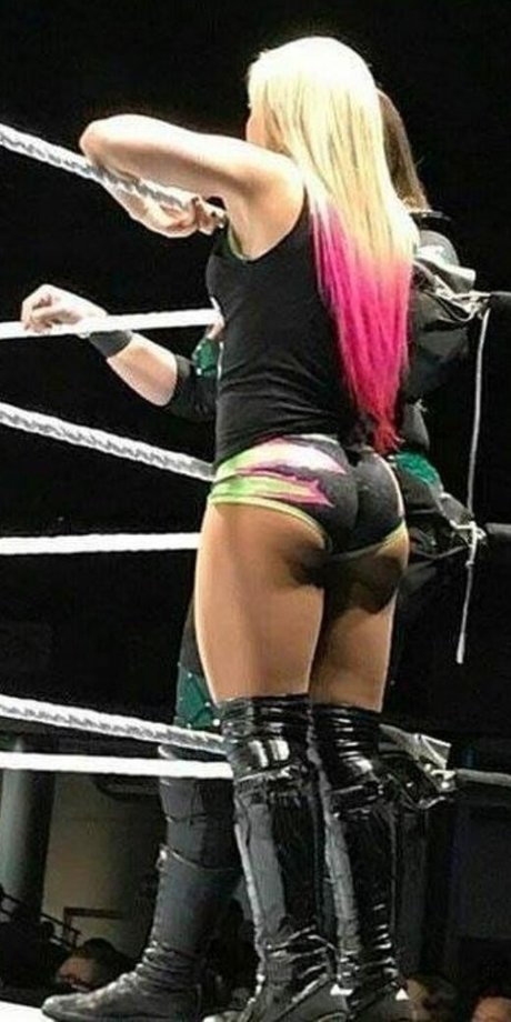 Alexa Bliss nice star pictures