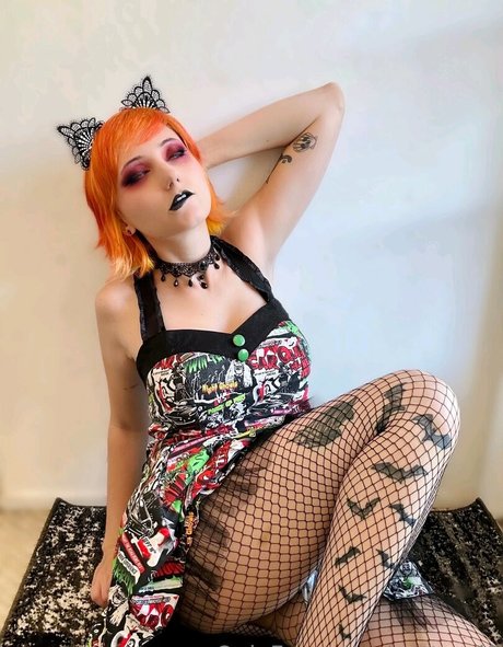 nattend0 model nudes gallery