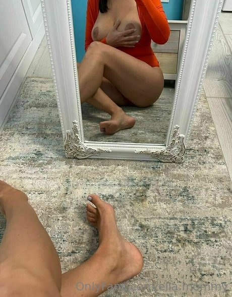 ella mommy pornstar hot image