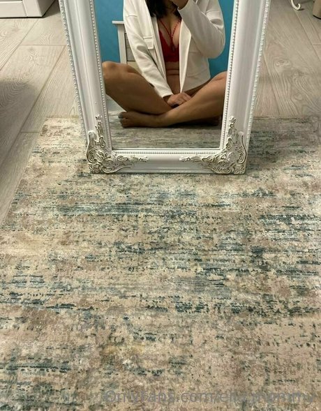 ella mommy sexy actress pic