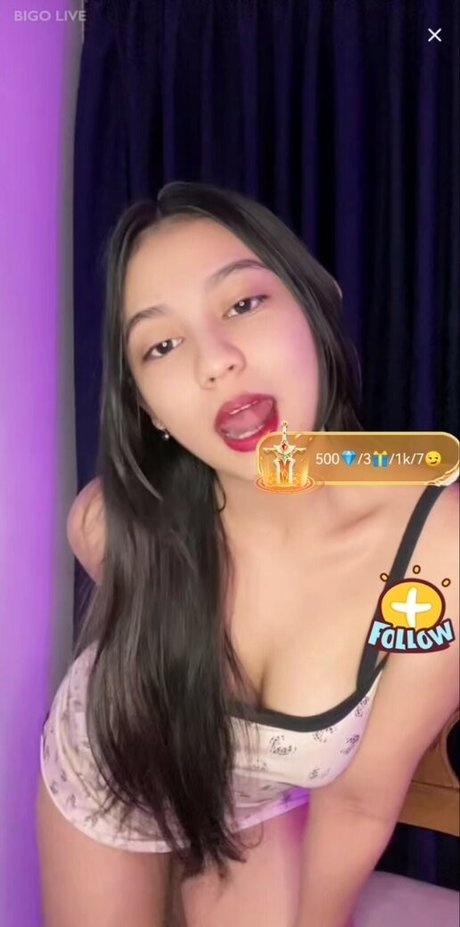 huge fake tits onlyfans sexy nudes pic