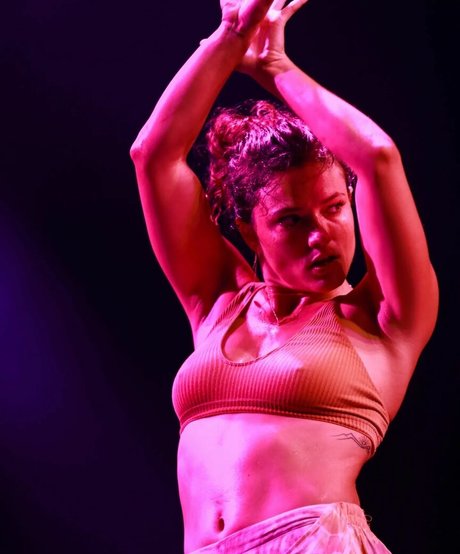 blowjob brunette onlyfans sexy naked image