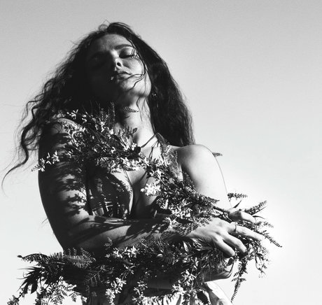 extreme onlyfans hot nude image