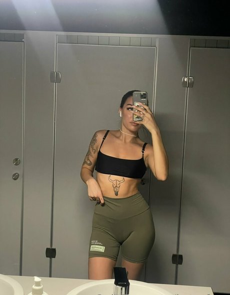 luxury lady pornstar art img