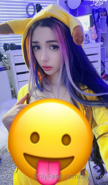 alyrifree nice model pics