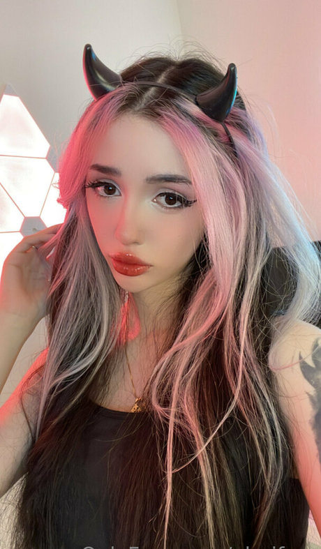 alyrifree sexy pornstar photos