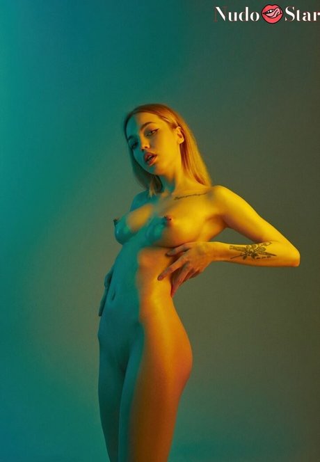 Jenny Kitty porn actress photo