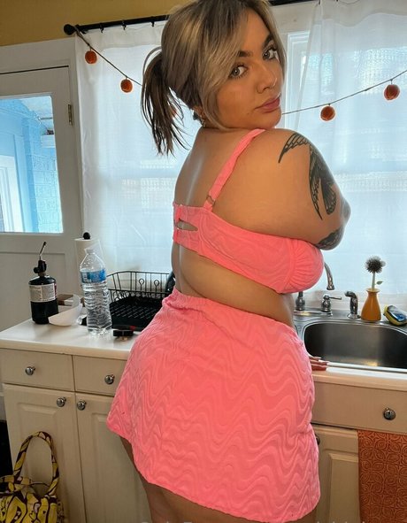 squishiebear erotic actress pics