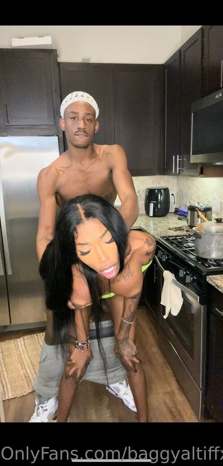 Baggyaltiffxxx perfect star photo