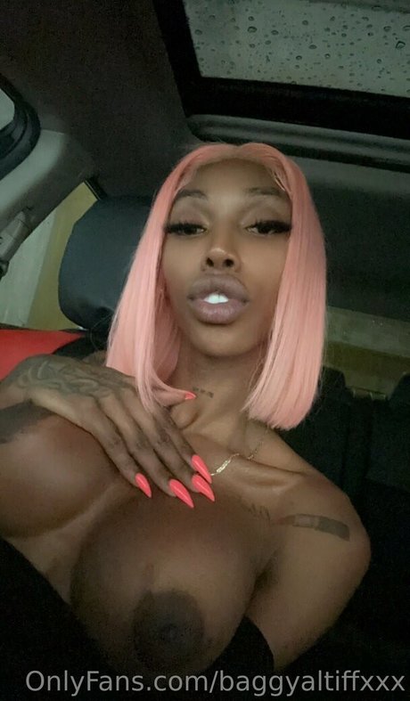 Baggyaltiffxxx pornographic star img