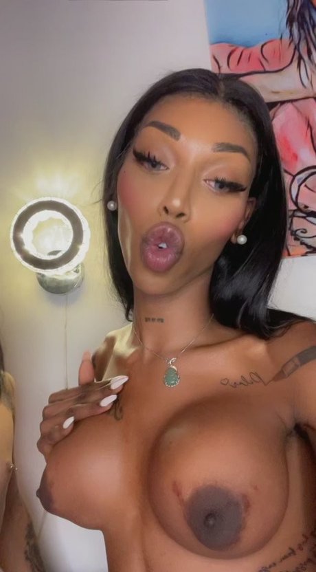 Baggyaltiffxxx pretty pornstar pictures