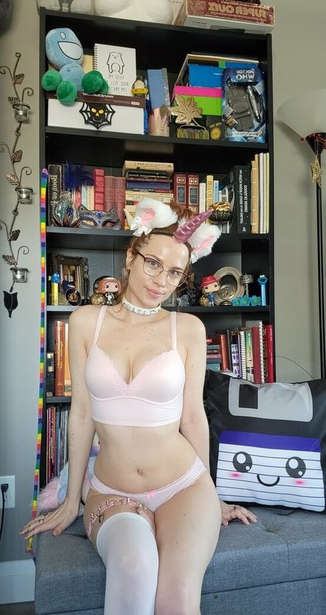 claracosmiafree model hot image