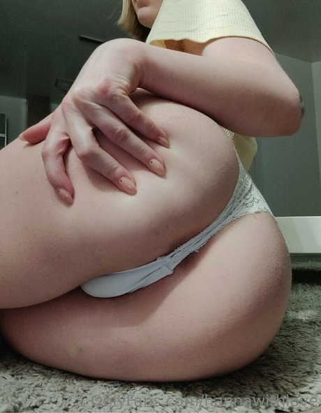 hannawithlove star naked pic