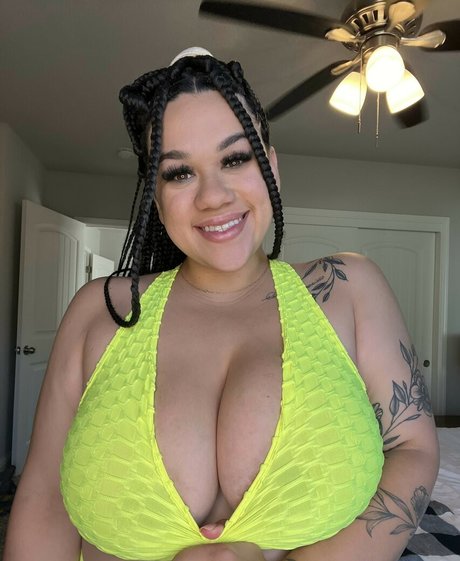 Britt Cuadra nice star images