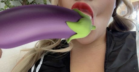 blonde handjob onlyfans art nude pics