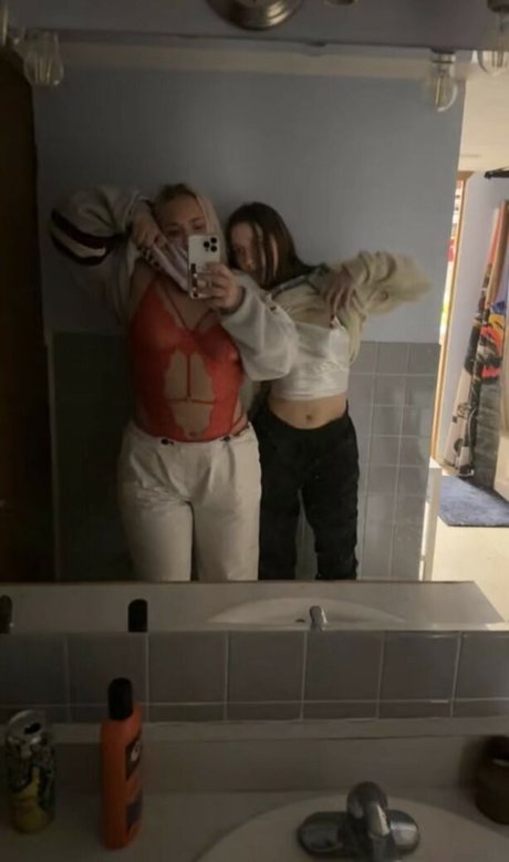 Paige Kinowski perfect model image