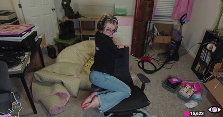 Adrianah Lee pornstar exclusive images