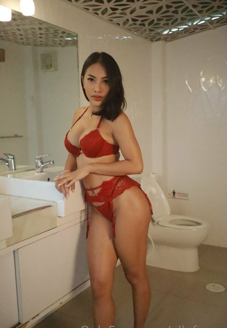 deer boodie hot actress pictures