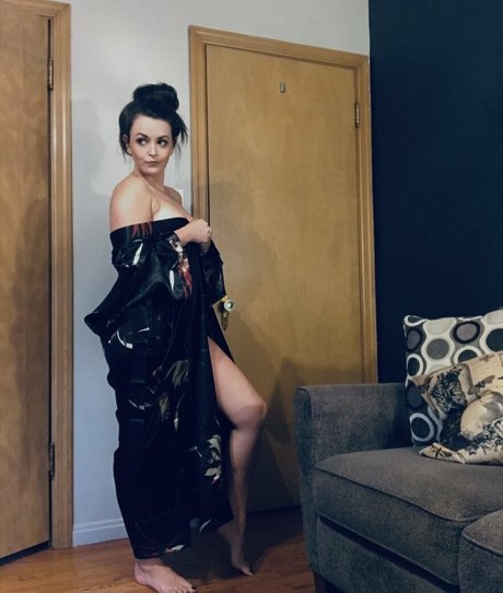 karby adult actress pics