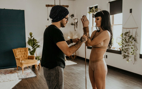 akatsuki shibari porn actress img