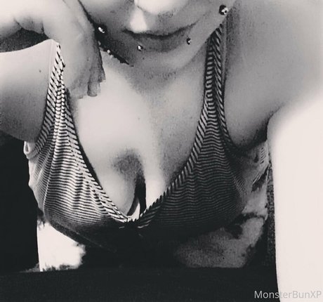 female popular onlyfans hot images