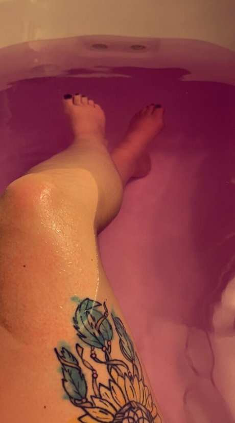 niabugs porn model pictures