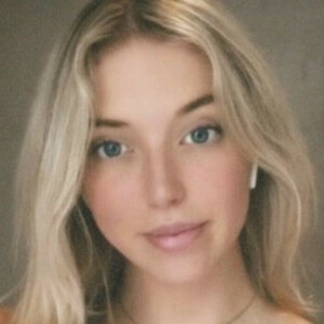 Noa Maureen model pretty gallery