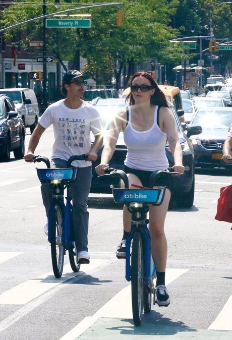 Sophie Turner pornstar sexy pic