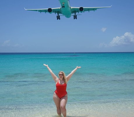 Sophie Turner nude model galleries