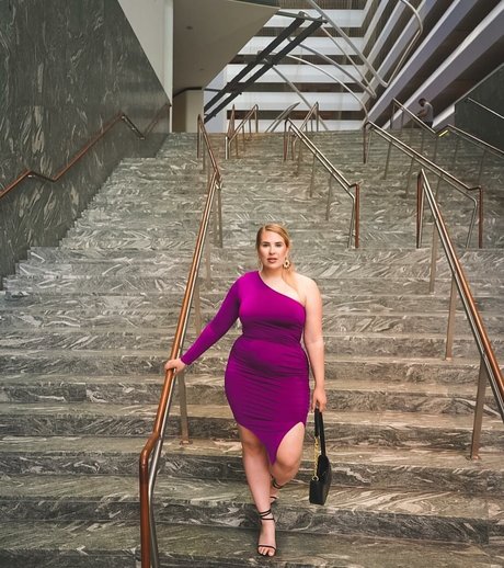 Sophie Turner model high quality pics