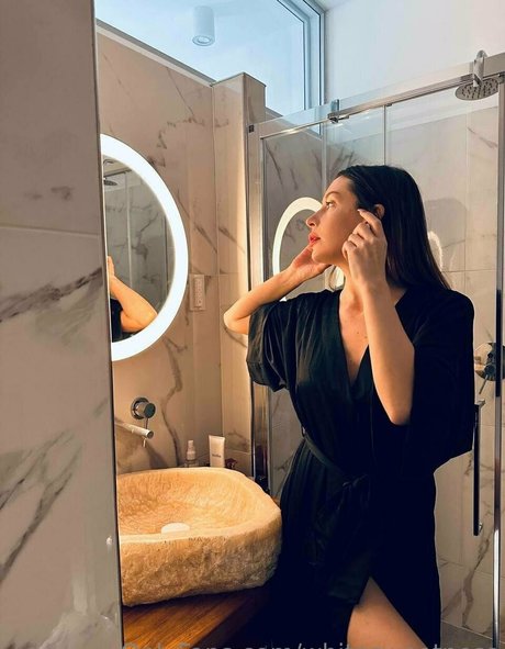 small onlyfans xxx images