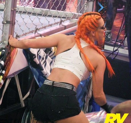 GiGi Dolan model top gallery