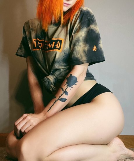 GiGi Dolan nudes model gallery