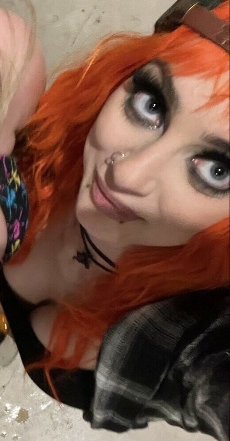 GiGi Dolan nude pornstar pictures