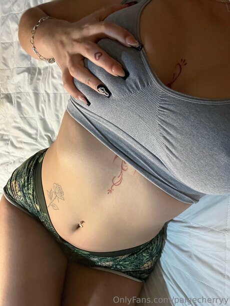 Paigecherryy exclusive star pics