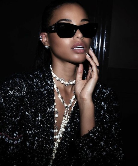 Ella Balinska sexy star img