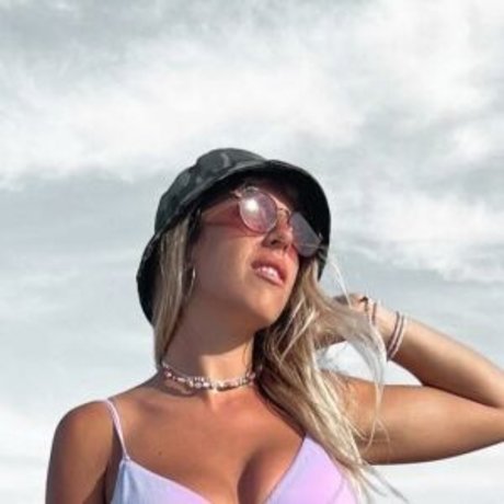 Nati Jota model pretty img