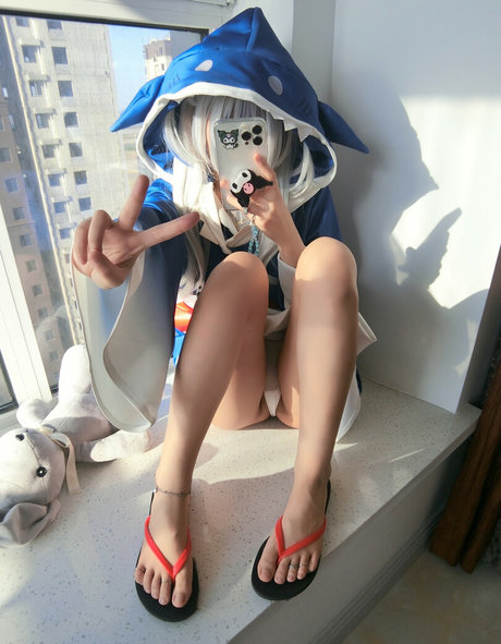 YaoYaoQwQ naked model images