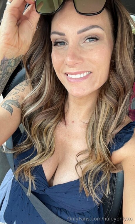 Haleyonlyxo model nudes galleries