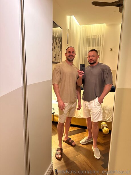 Elon Essexteaser sex model pics