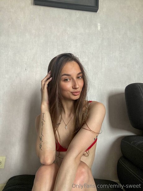 Emily Sweet pornstar sex picture