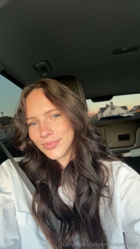 Emmiejohnson model beautiful photos